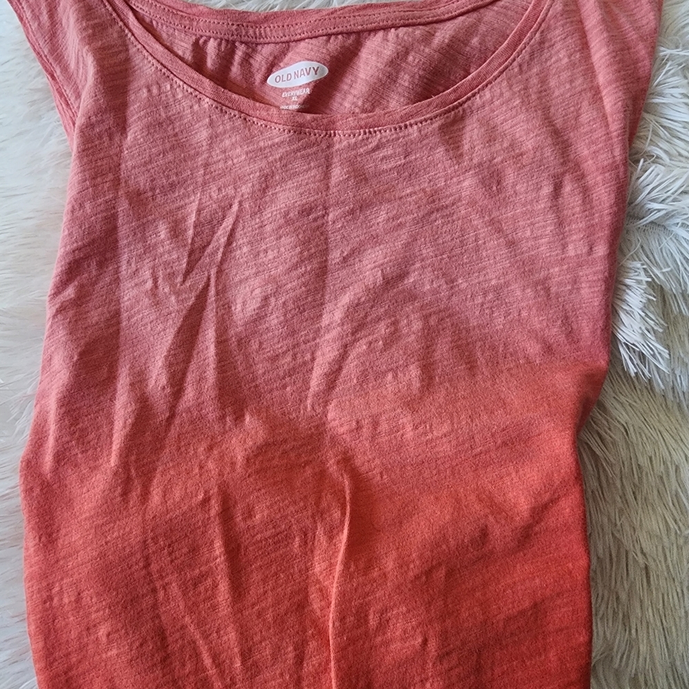 WOMAN'S TANK TOP